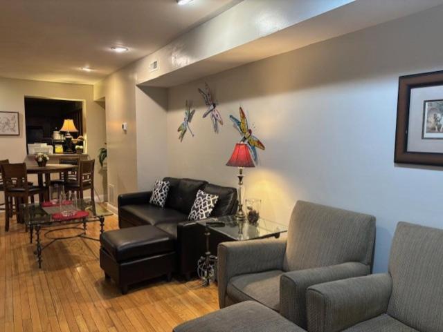 Apartamento Canton Townhome